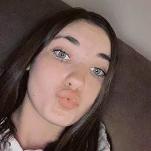 Meet your Posher, Alexcya